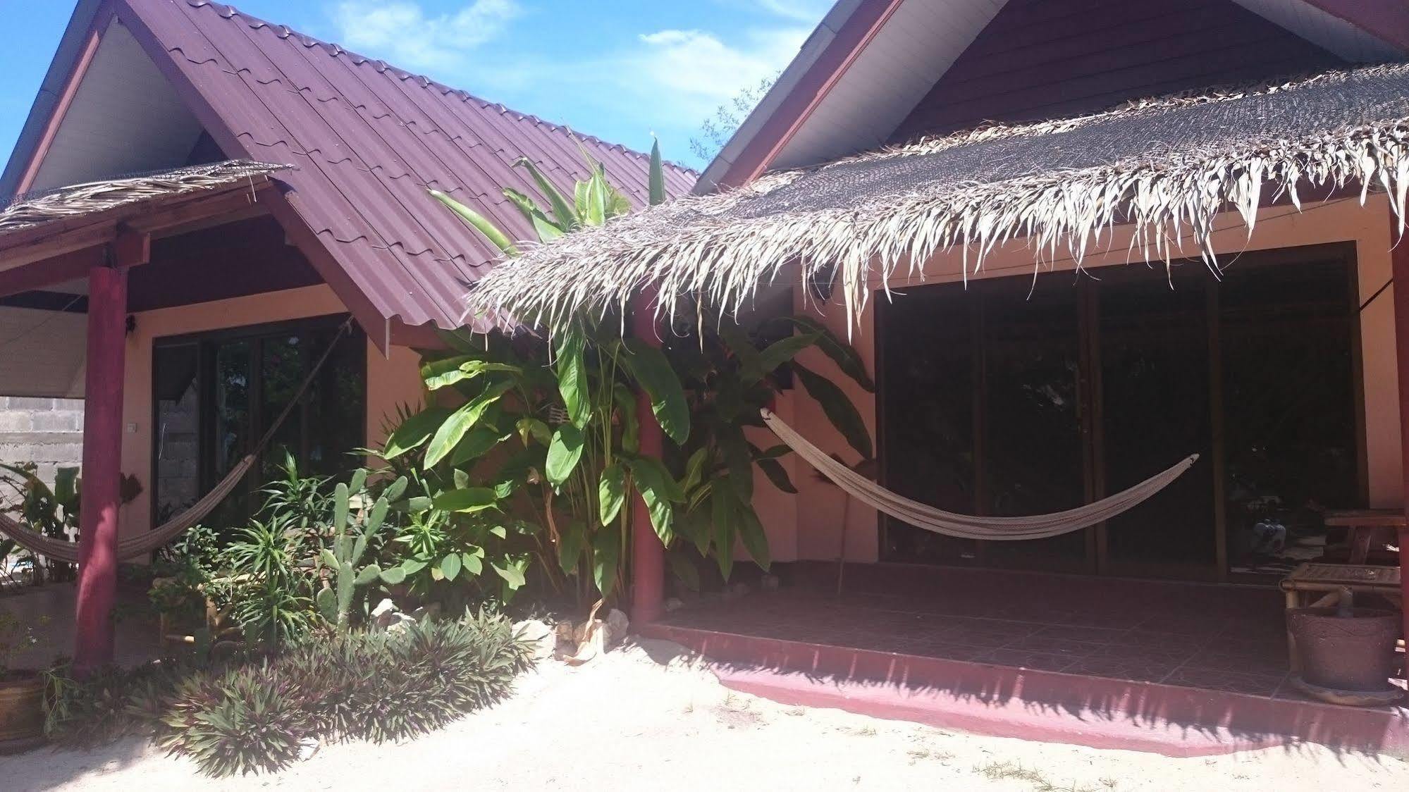 Papillon Bungalows Baan Tai Exterior photo